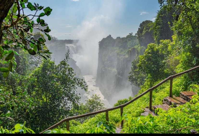 Victoria Falls Day Tour: Zambia and Zimbabwe Sides with Guide 4