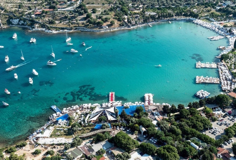 1-Day Cesme Boat Tour with Swimming Stops at Ayayorgi, Green Bay & Blue Bay – Fun & Relaxation on the Aegean Sea 3