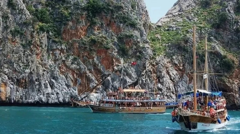 Daily Antalya Boat Tour from Kemer 2