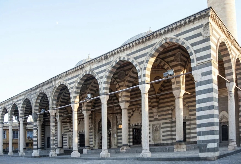6 Days Diyarbakir City & Zerzevan Castle Tour 4