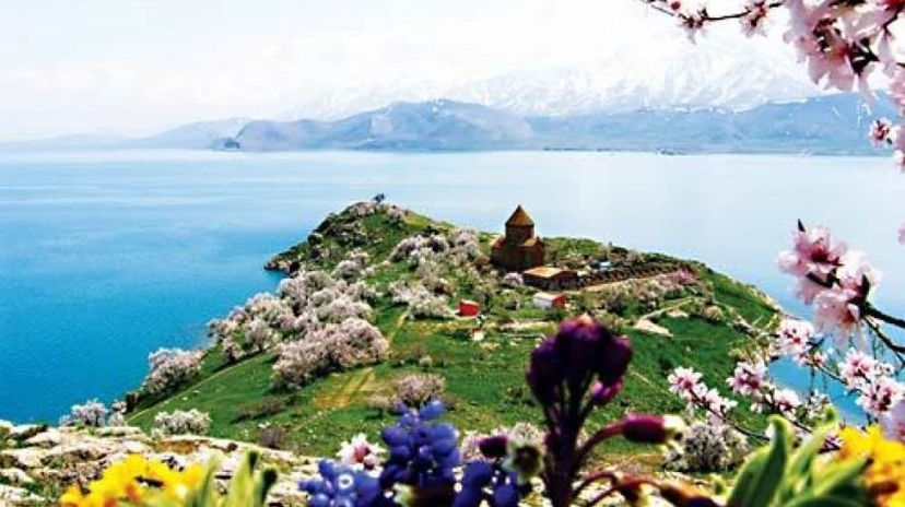 Daily Akdamar Island & Van Lake Tour from Bitlis 3