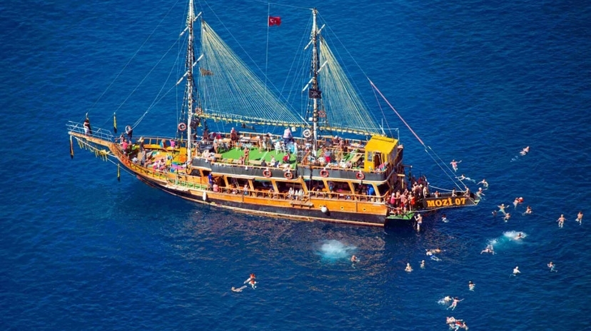 Daily Cesme Boat Trip from Izmir 4