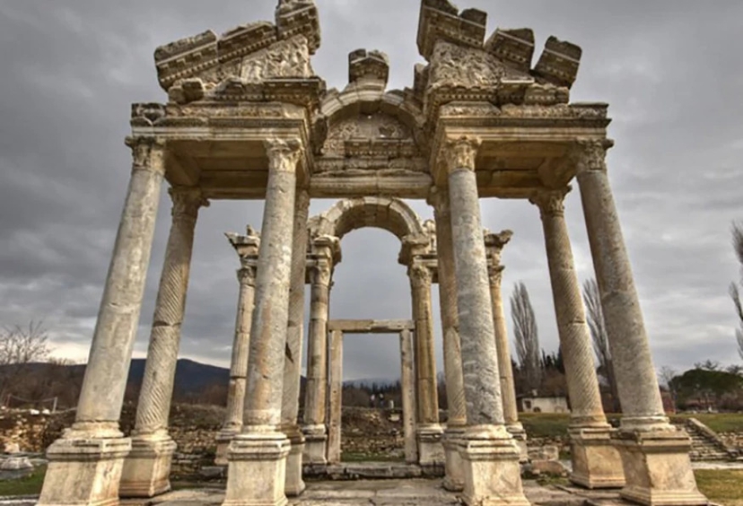 1-Day Aphrodisias Ancient City Tour from Izmir – Guided Archaeological Day Trip 2