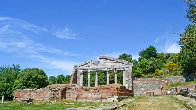 Daily Tour of Ardenica Monastery & Apollonia Archeological Park 3