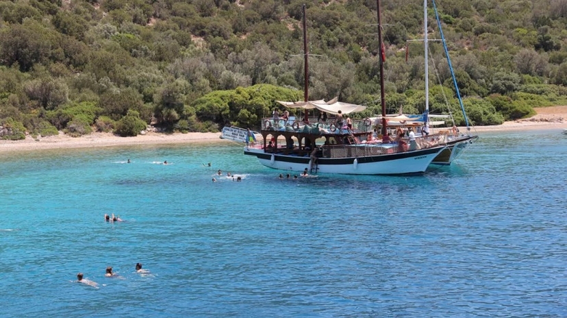 Daily Bodrum Boat Cruise Tour With Lunch 3