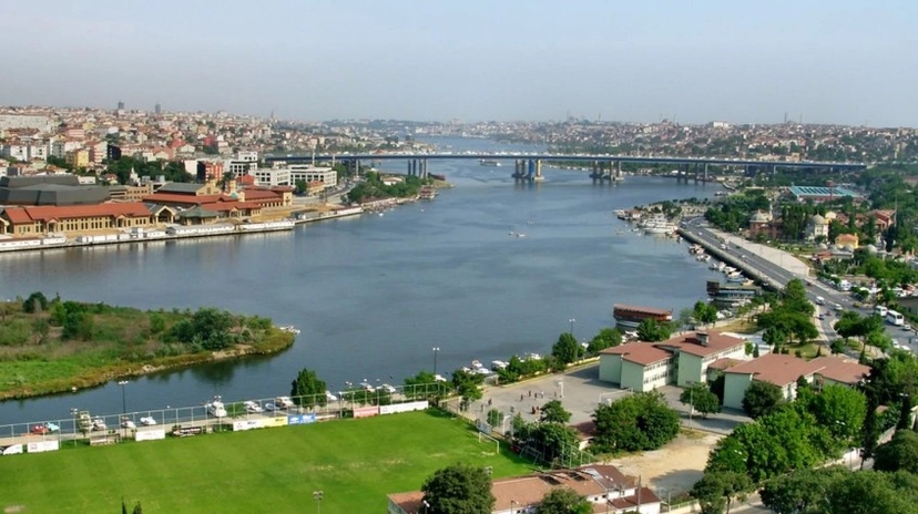 Istanbul Daily Cable Car & Bosphorus Tour – Scenic Cruise, City Walls & Pierre Loti Hill 4