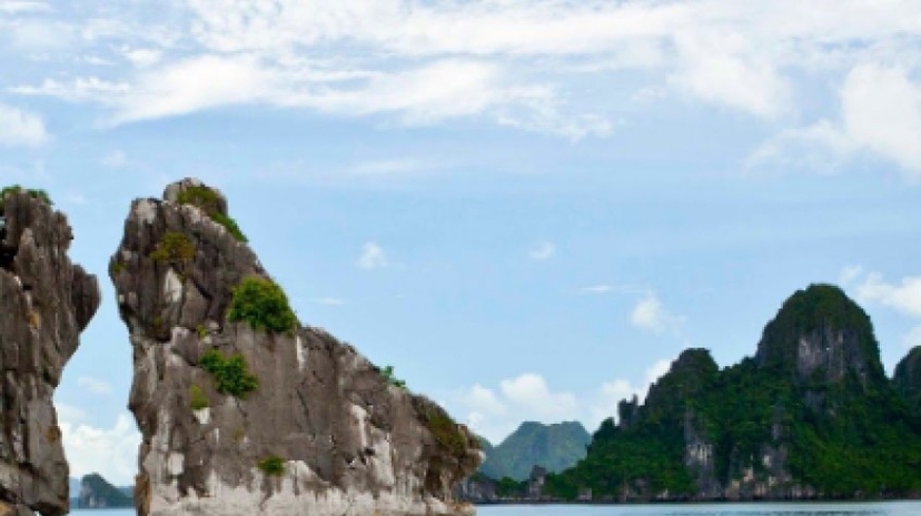 7 Days Group Tour to Visit Hanoi City/ Halong Bay / Sapa - Fansipang Peak 4