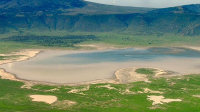 3 Days Safari Serengeti National Park and Ngorongoro Crater 4