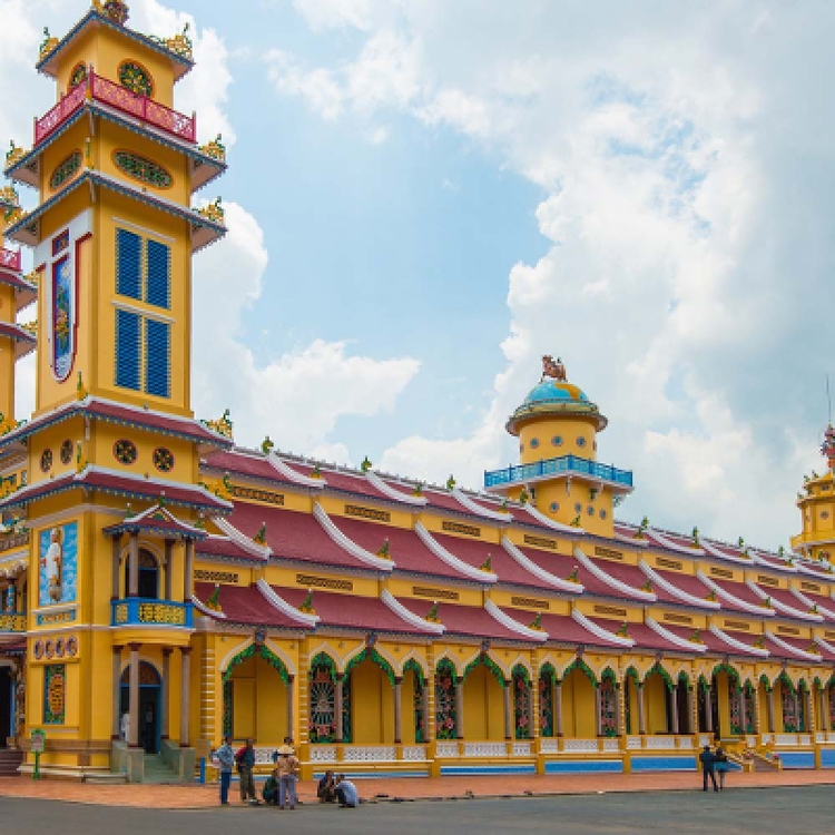 Saigon - Cuchi - Mekong - Danang - Hoian - Hue - Halong - Hanoi (12 Days - 11 Nights)