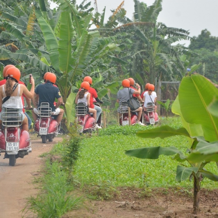 Hanoi Countryside Half Day Morning Vespa Tour