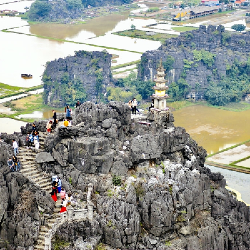 Trang An Bai Dinh Pagoda Day Trip with Mua Cave Luxury Small Group Tour 2