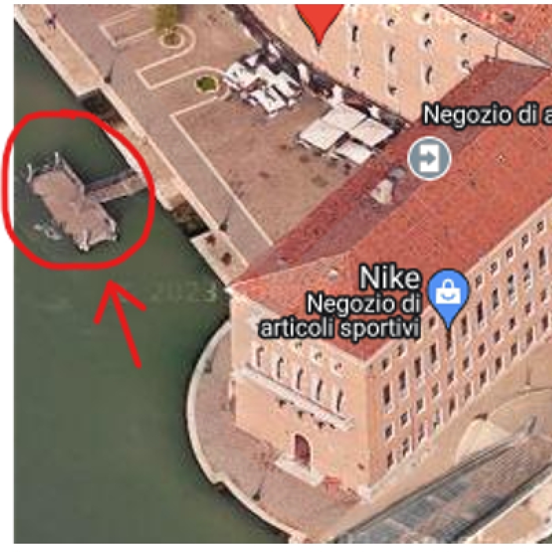 Venice: Murano and Burano Boat Tour with Glass Factory Visit - from Train Station(KFC) 2