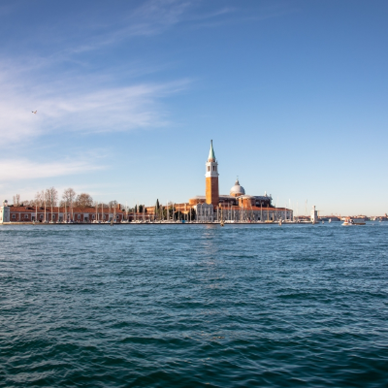 Venice: Murano And Burano Boat Tour With Glass Factory Visit - Afternoon Tour From San Marco 3