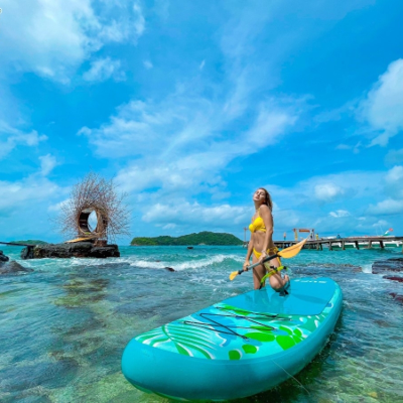 Phu Quoc Cable Car and Islands Adventure Aquatopia Snorkel Boat Tour 4