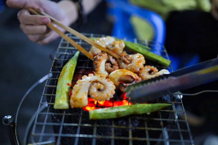 Explore Hidden Gems of Saigon Local Foods Culture Streets Bike Tour