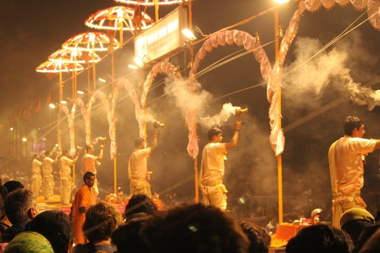 3 Hours Guided Tour for Evening Light Ceremony on Ghats ( GANGA ARTI)