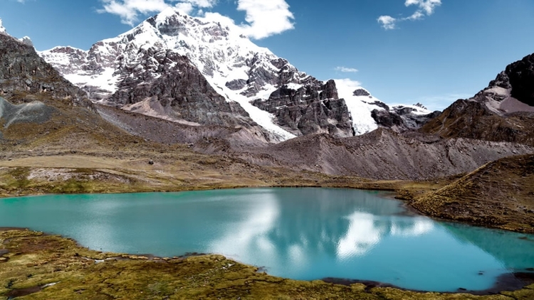 Trekking Through the 7 Lakes of Ausangate