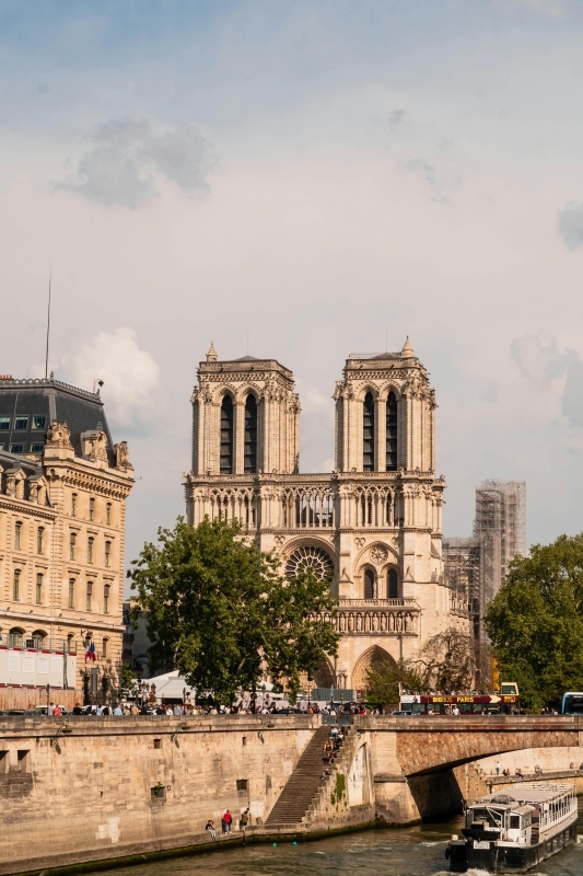 Paris on Your Terms: Customized 3-Day Private Tour with a Local Guide