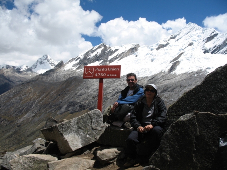 Santa Cruz Trek 4 days - Cordillera Blanca & Huascaran National Park