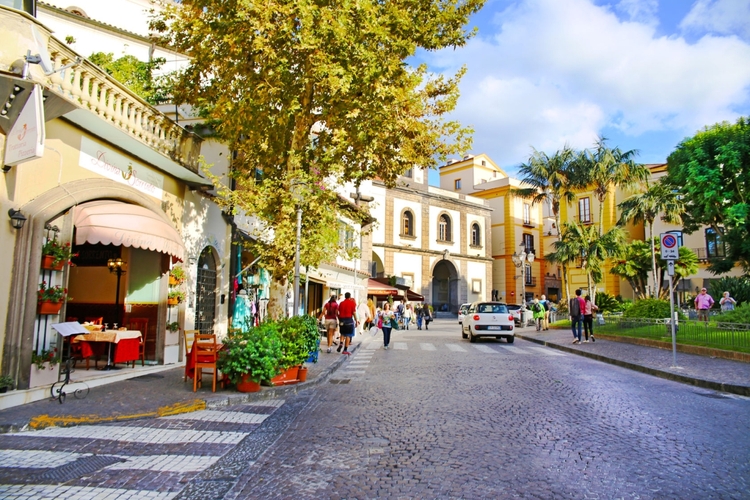 The beauty of Sorrento, Positano and Amalfi drom Naples with lunch - shared tour