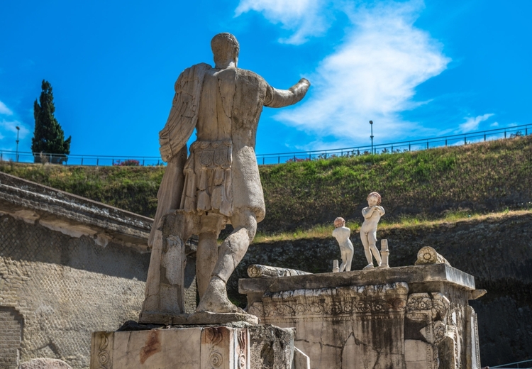 Pompeii and Herculaneum Tour with Entrance Tickets and Lunch - shared tour