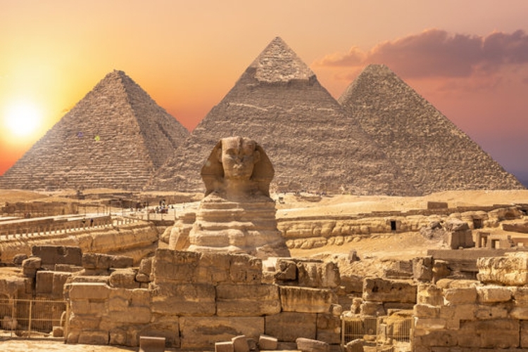 Cairo Flight from Hurghada: Pyramids, Egyptian Museum