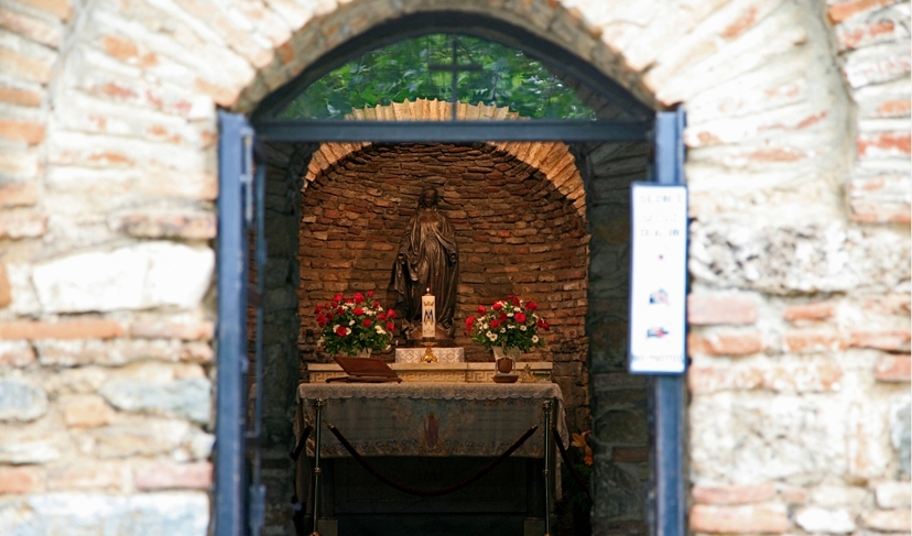 Kusadası Getaway: 2-Day Tour with Ephesus & Virgin Mary House 3