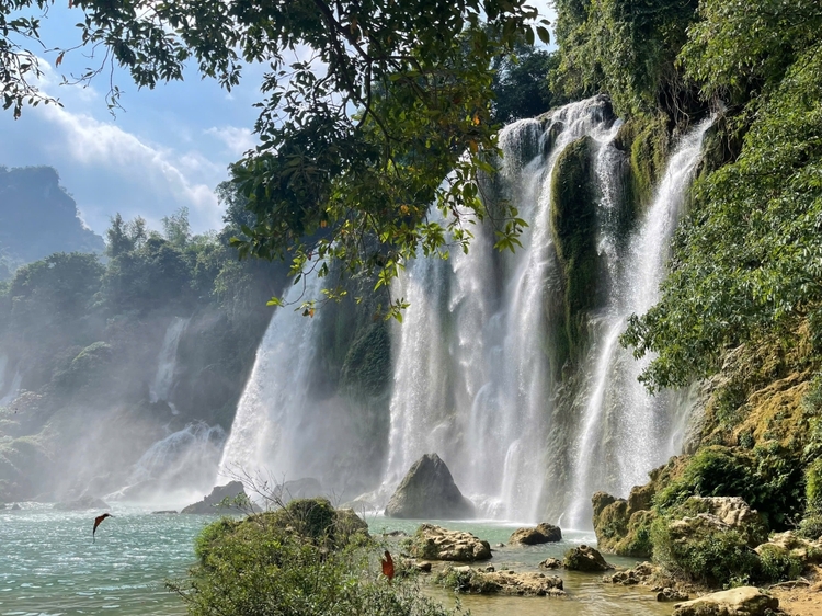 Ban Gioc Waterfall 3 Days 2 Nights Private Tour from Hanoi