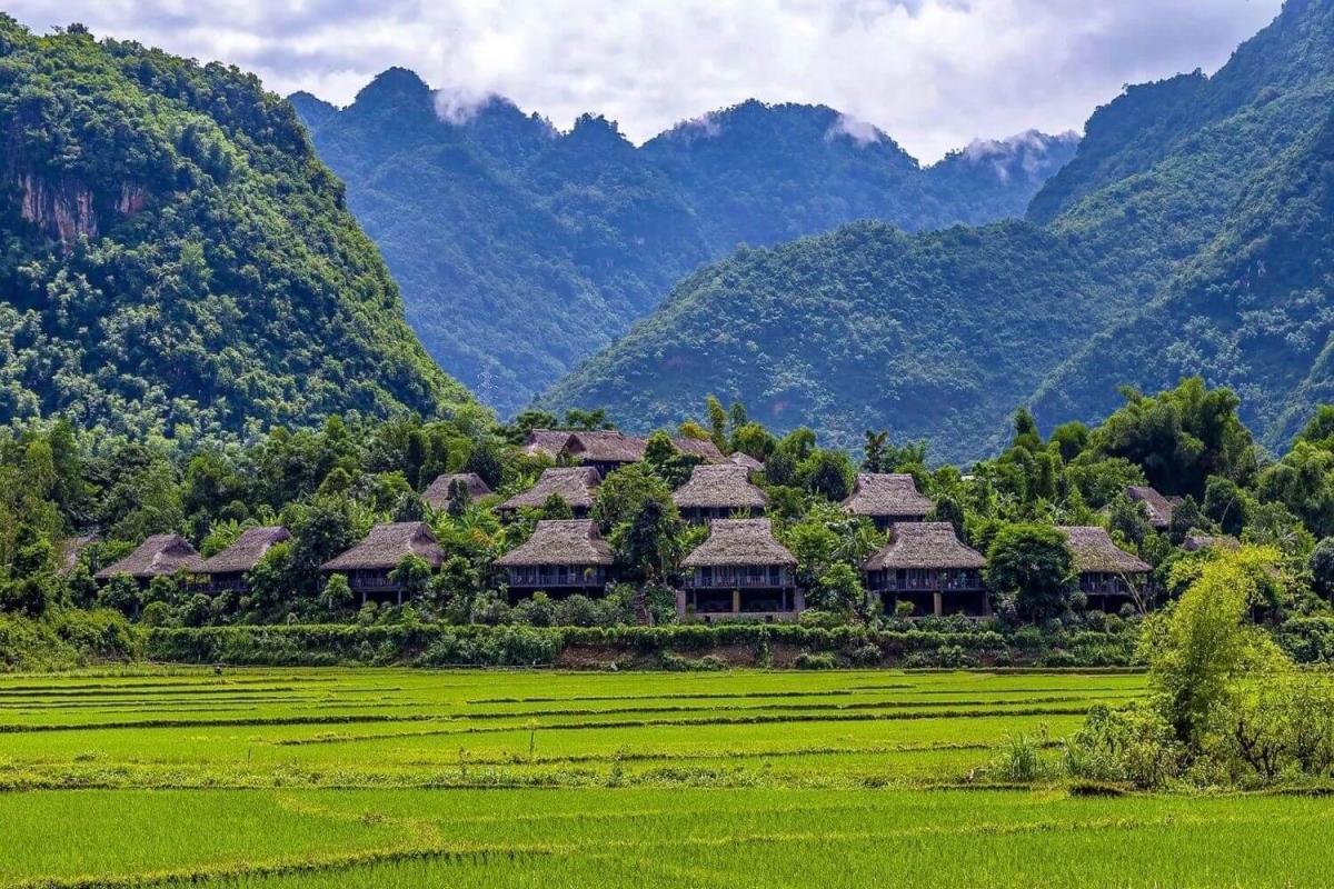 Adventure Mai Chau 2 days 1 night tour from Hanoi 1