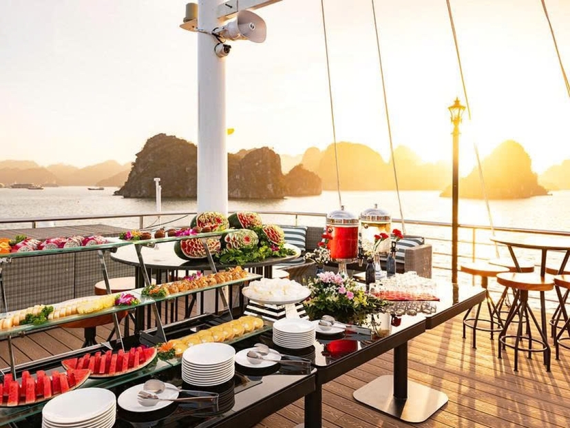 La Casta Daily Cruise – 7.5-Hour Halong Bay Discovery from Tuan Chau by Sanna Tour 4