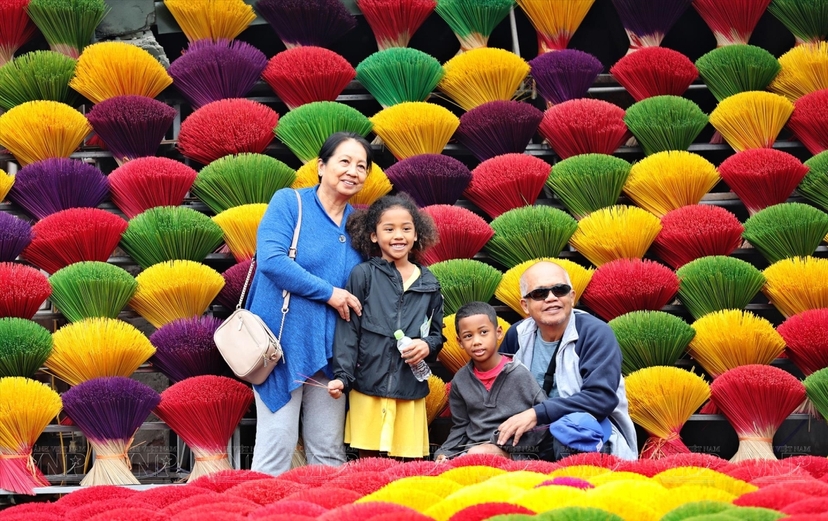 HALF DAY  TOUR: HAT CONICAL VILLAGE & QUANG PHU CAU INCENSE VILLAGE (NO LUNCH) BY SANNATOUR 2