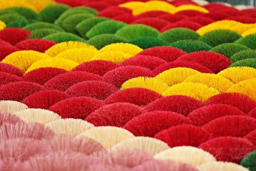 HALF DAY  TOUR: HAT CONICAL VILLAGE & QUANG PHU CAU INCENSE VILLAGE (NO LUNCH) BY SANNATOUR 4
