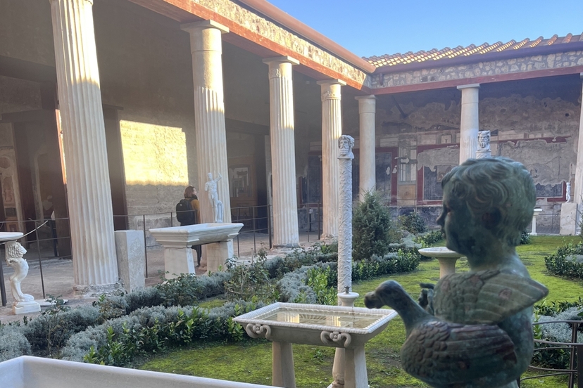 Transfer Tour: Visit Pompeii on Your Way to Matera from Naples 4