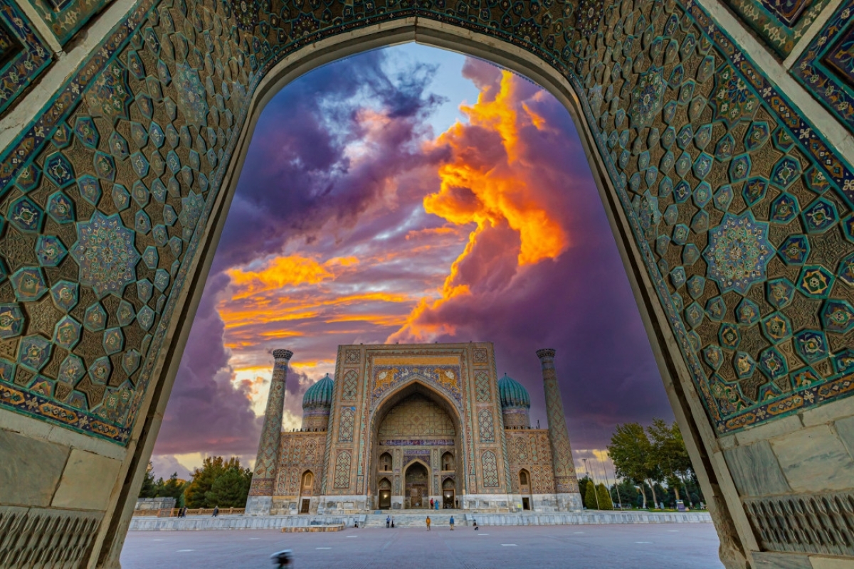 Uzbekistan Majestic Minarets Tour 1