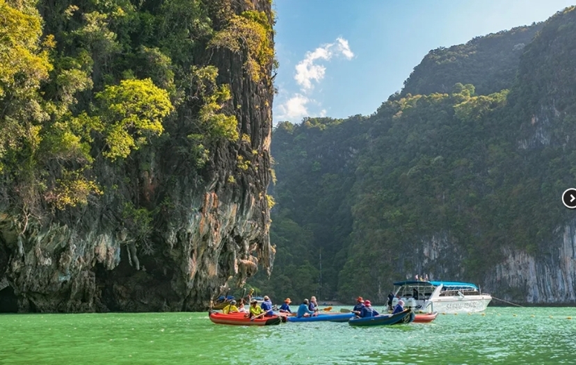 Phi Phi & James Bond Canoe Tour by Speed Catamaran 2
