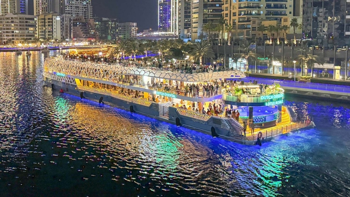 Dubai - Lotus Mega Yacht Dinner Cruise 1
