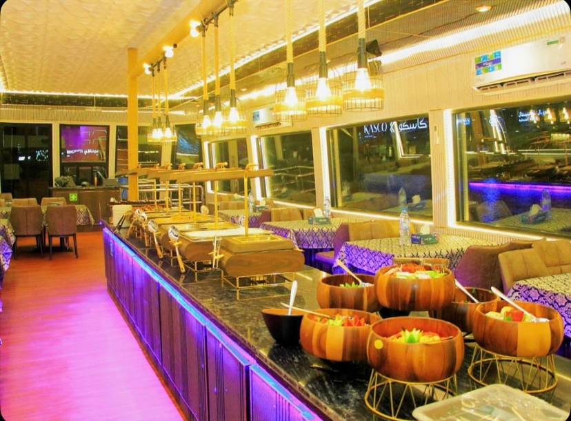 Luxury Burj Khalifa Dinner Cruise – 2 Hours 4