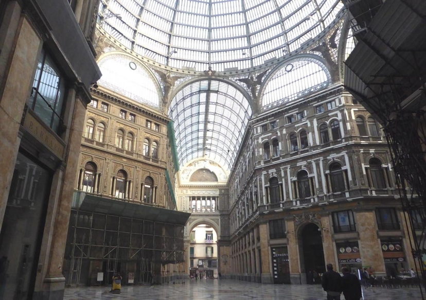 Naples Downtown and Underground Ruins Walking Tour 3