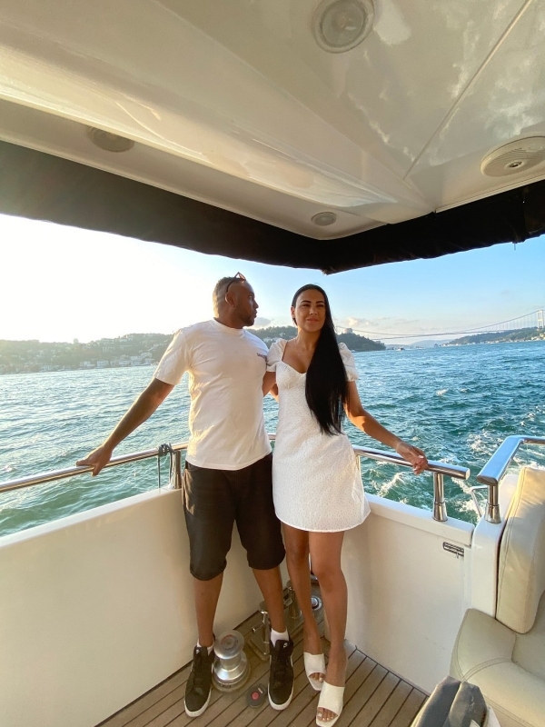 Istanbul Bosphorus Sunset Cruise on Luxury Yacht 3