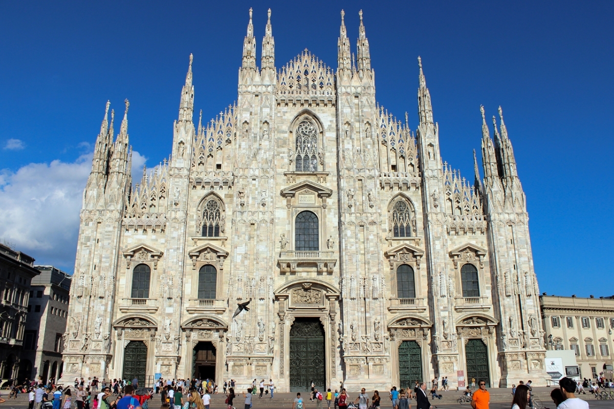 A day in Milan: Round trip train ticket from Venice & Hop On Hop Off Milan 1