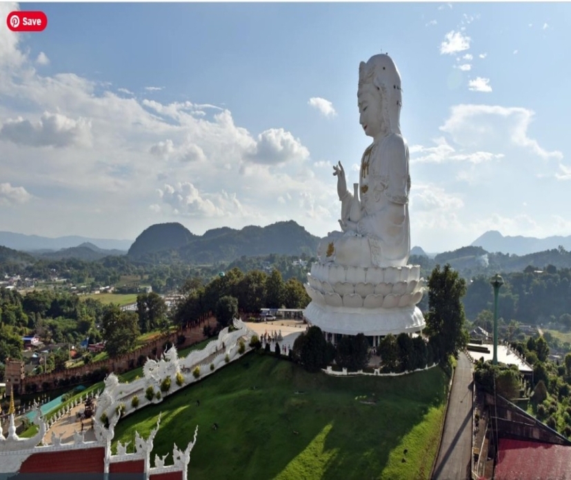 Chiang Mai-Chiang Rai: White -Blue -Red Temple-Lalita Cafe-Karen Village 4