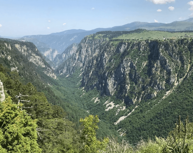 5 HIKING TOURS, ACCOMODATION IN AN ETHNO VILLAGE FOR 6 NIGHTS 10