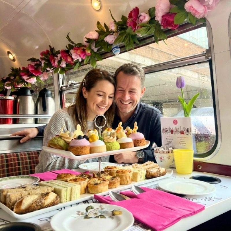 The Original Afternoon Tea London Sightseeing Bus Tour 4