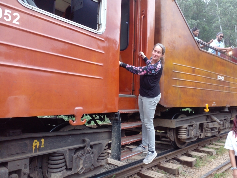Lovers, Train Trail   11 Days 4