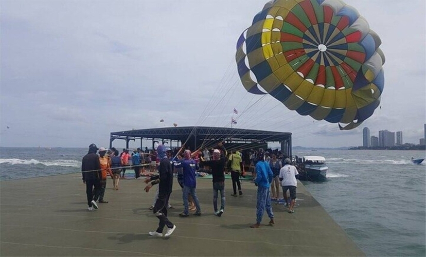 Pattaya-Koh Larn: Speed boat +Sea walker +Parasailing +lunch 4