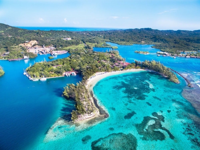 6 days  Natural Caribbean Honduras: Jungle, Garífuna Culture, and Hidden Paradises 4