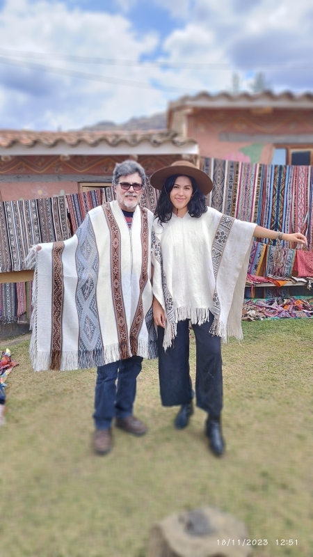 De la fibra al tejido: experiencia textil andina en comunidad Amaru 2