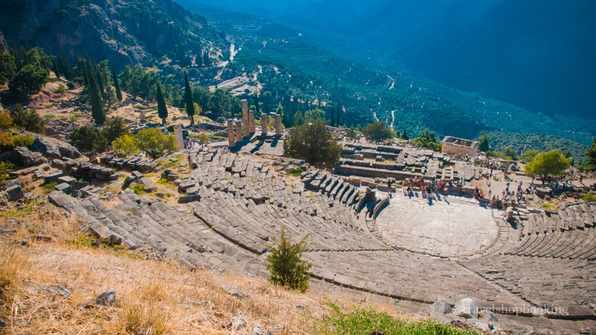 3 Days Delphi & Meteora Tour from Athens 1