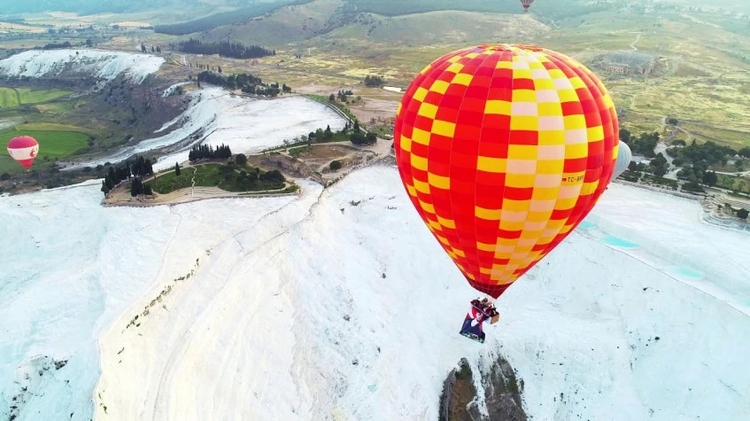 Daily Pamukkale Hot Air Ballooning Tour