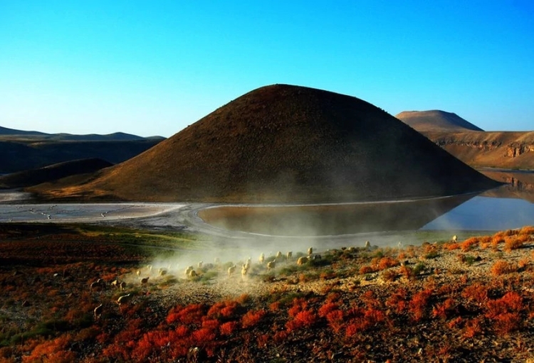 Daily Konya Mevlana Museum & Meke Crater Lake Tour